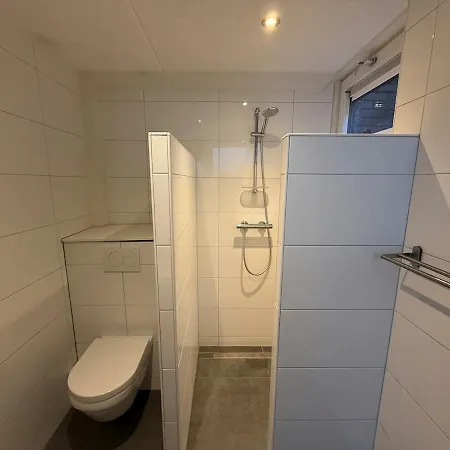 بيت للعطل Modern With Cinema