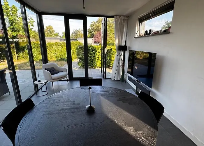 Modern With Cinema * Ermelo