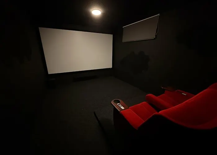 Modern With Cinema